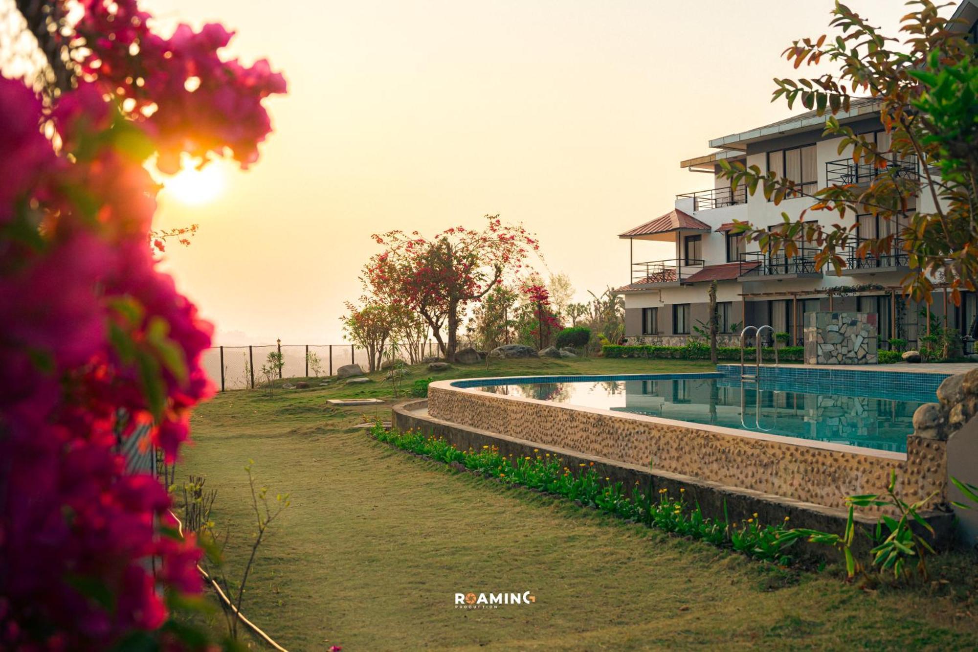 Sunshine Resort Pokhara Exterior foto